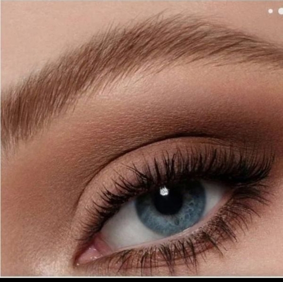 LASH STEP MATTE ABOUT YOU EYESHADOW PALETTE - Picture 3 of 5